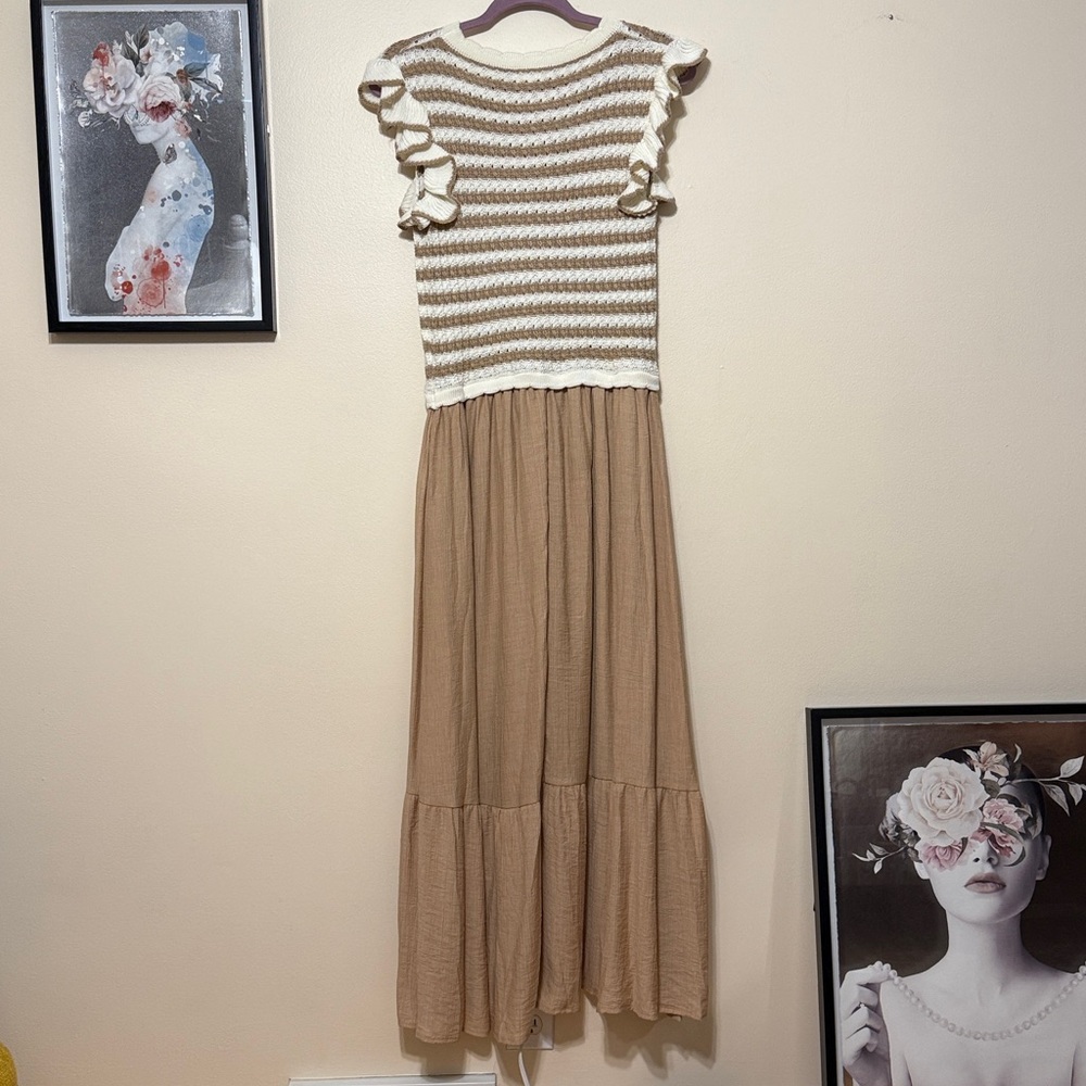 Elegant Cream and Tan Dress - Picture 4 of 7